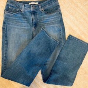 Levi Classic Straight Jeans